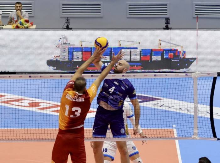 Axa Sigorta Efeler Ligi: Arkas Spor: 2 - Galatasaray Hdı Sigorta: 3