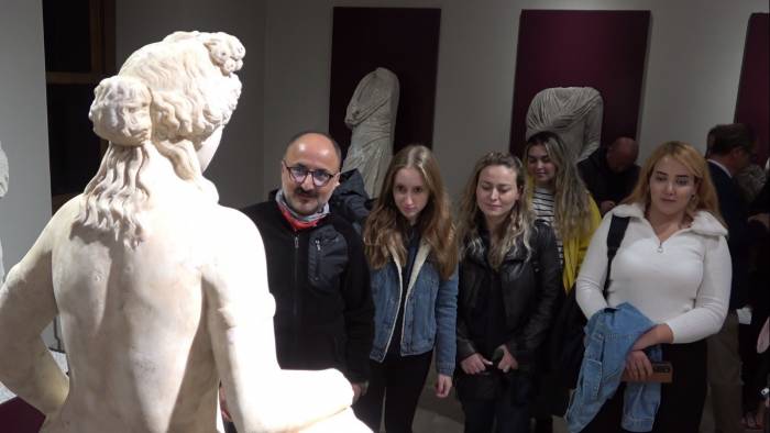 Su Perisi Heykeli Değil Afrodit Heykeli Olduğu Ortaya Çıktı