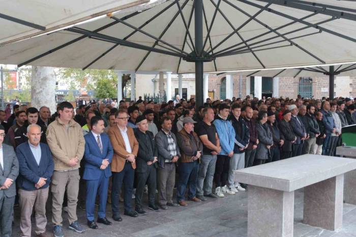 Filistinli Şehitler İçin Gıyabi Cenaze Namazı Kılındı