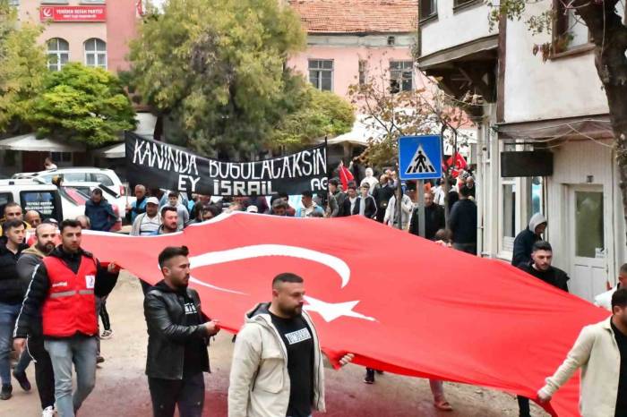 Emetliler Filistin İçin Yürüdü