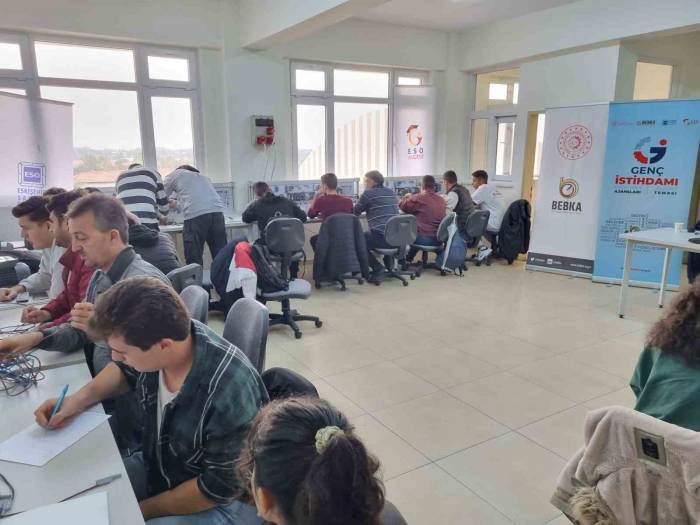 Gençler Eso Ve Bebka İle Meslek Sahibi Oluyor