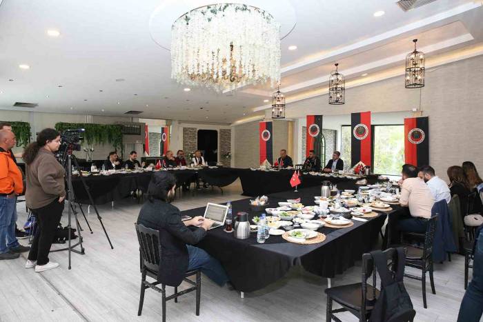 Gençlerbirliği Teknik Direktörü Sinan Kaloğlu: “Sonuna Kadar Süper Lig’e Gitmeyi Zorlayacağız”