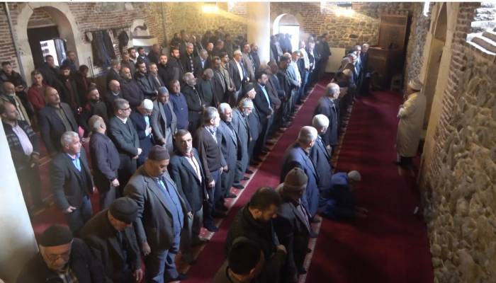 Gazze’de Hayatını Kaybedenler İçin Gıyabi Cenaze Namazı Kılındı