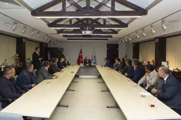 Başkan Büyükkılıç: “Muhtarlarımız Mahallelerimizin Gözü Kulağı, Eli Ayağıdır”