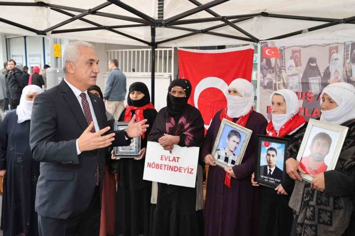 Muş Valisi Çakır: “Terörü Bitirecek Olan Da Sizlerin Bu Haklı Çığlıklarıdır”