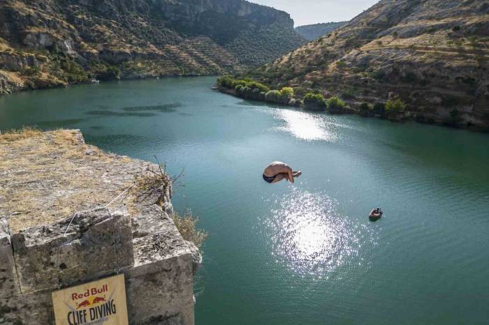 Red Bull Sporcusu Aidan Heslop’tan, Rumkale’de Etkileyici Dalış