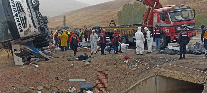 Otobüs Kazasında Ölü Sayısı 8’e Yükseldi