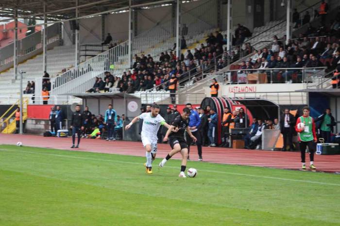 Denizlispor, Kastamonu’dan Eli Boş Dönüyor