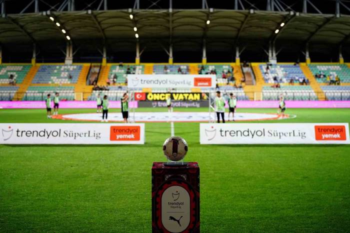 Trendyol Süper Lig’de 9. Haftanın Hakemleri Açıklandı