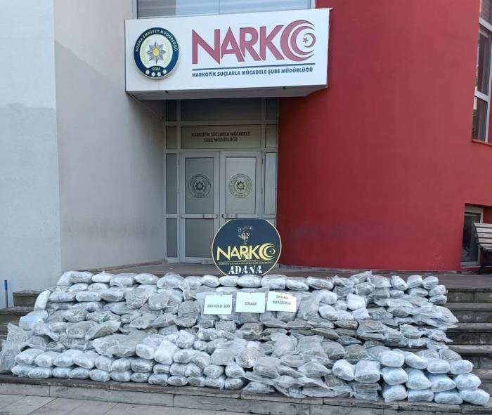 Narkotik Polisi Uyuşturucu Sevkiyatının Engelledi: 166 Kilo 300 Gram Skunk Ele Geçirildi