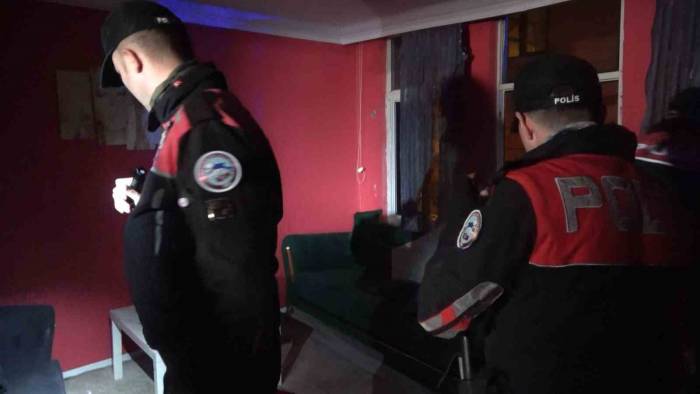 Bursa’da Metruk Bina Ve Ara Sokak Operasyonu...12 Kişi Yakalandı