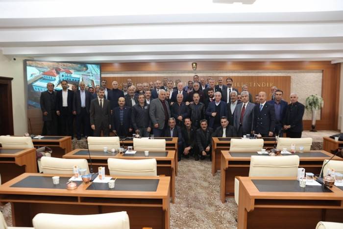 Sekmen, “ Muhtarlar Bizim Baş Tacımız”