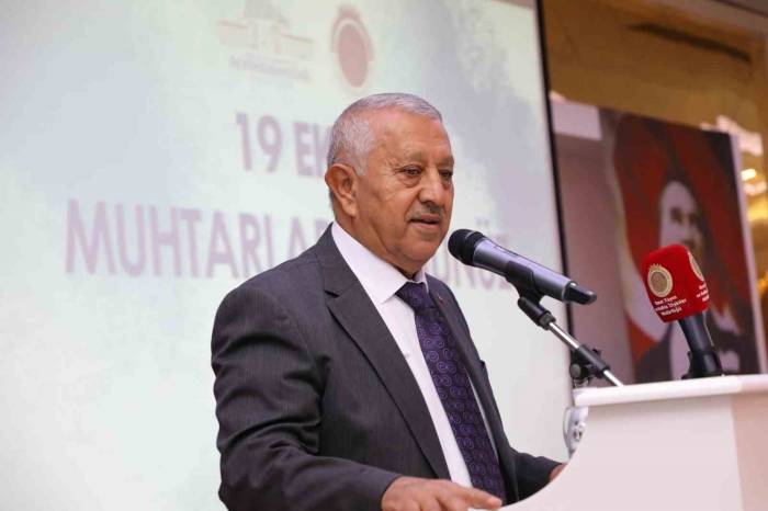 Başkan Zeybek: “37 Proje Söz Vermiştik, 34’ünü Alnımızın Akıyla Bitirdik”