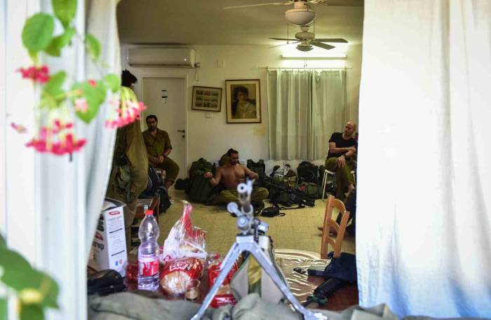 Hamas-israil İle Çatışmaların Başladığı Nir Oz Görüntülendi