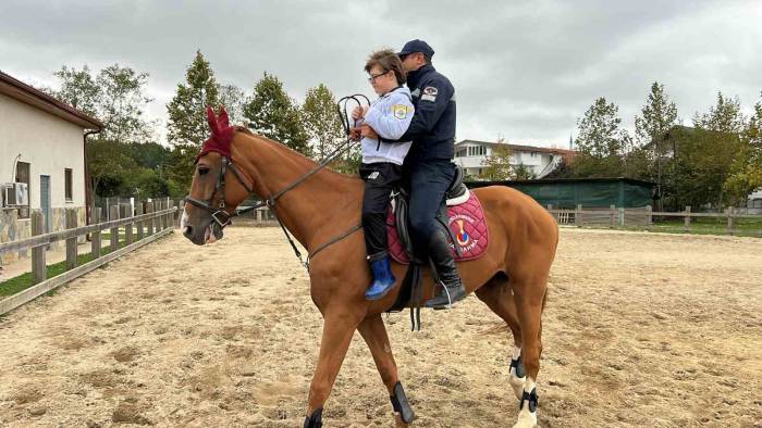 Ata Binmenin Heyecanını Yaşadılar