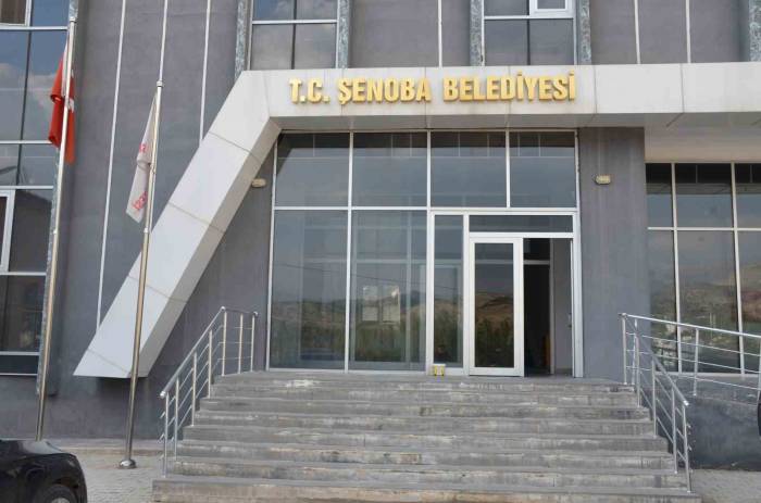 Ak Partili Belediye Başkanı Ağır Hastalar Ve Refakatçileri İçin Otel Kiraladı