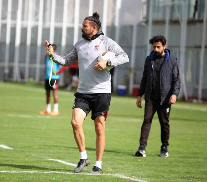 Sivasspor Savunma Çalıştı