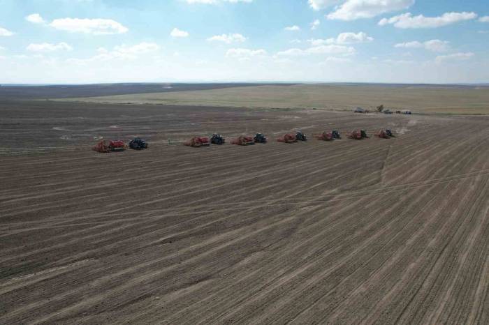 Tohum İhtiyacının Büyük Kısmını Karşılayan Polatlı Tarım İşletmesi’nde Ekim Başladı