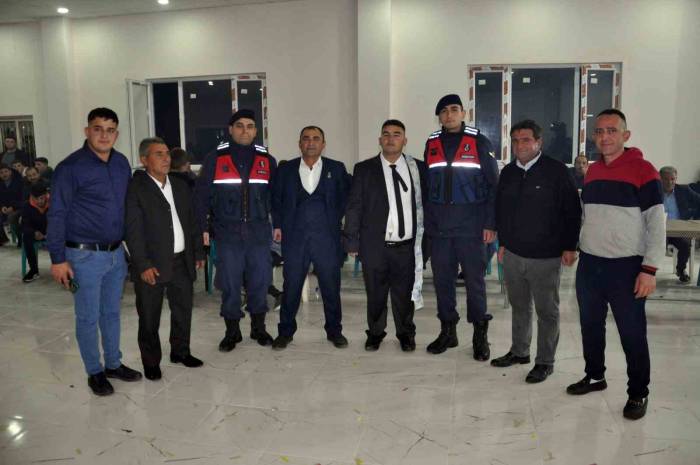 Asker Olma Hayaliyle Yanıp Tutuşan Gence Dillere Destan Asker Eğlencesi Yaptılar