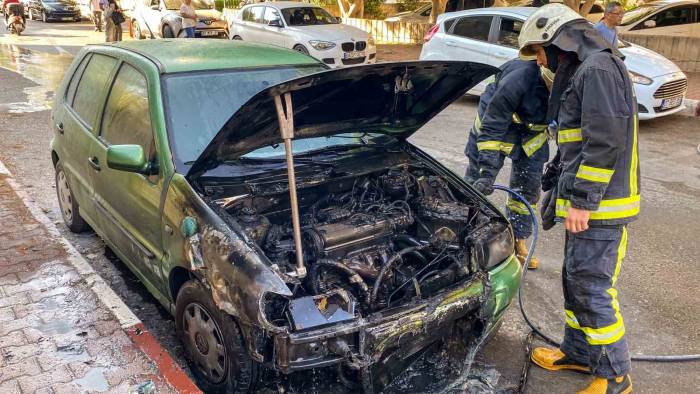 Adliye Çalışanı İş Çıkışı Otomobilini Yanmış Halde Buldu
