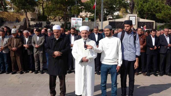 Filistin’de Hayatını Kaybedenler İçin Yozgat’ta Gıyabi Cenaze Namazı Kılındı