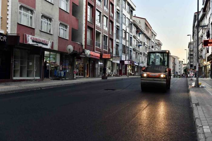 Esenyurt’ta Yollarda Bakım Ve Onarım Çalışmaları Sürüyor