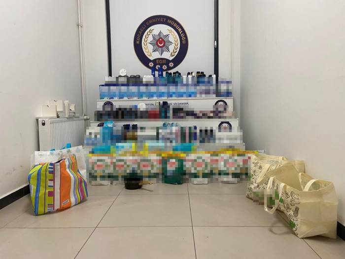 İzmit’te Çocuk Mağazasını, Sakarya’da Marketleri Soyan Hırsızlar Dönüş Yolunda Yakayı Ele Verdi