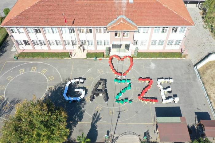 Miniklerin Filistin’e Destek İçin Hazırladıkları Koreografi Duygulandırdı