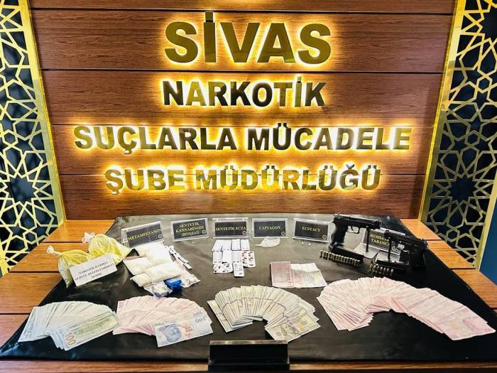 Sivas’ta Uyuşturucu Operasyonları: Yarım Milyon Lira Ele Geçirildi