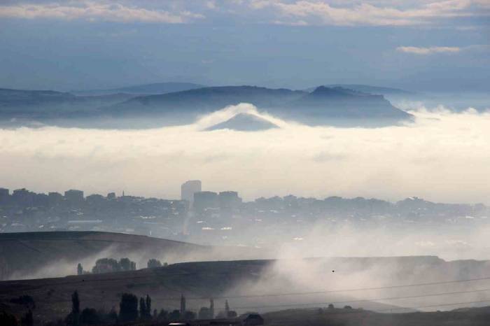 Sivas Sis Denizi Altında Kaldı, Görüş Mesafesi 10 Metreye Düştü