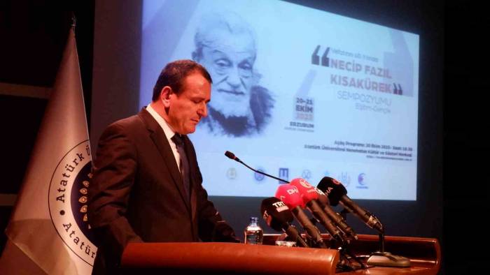 Vefatının 40. Yılında Necip Fazıl Kısakürek Erzurum’da Anıldı