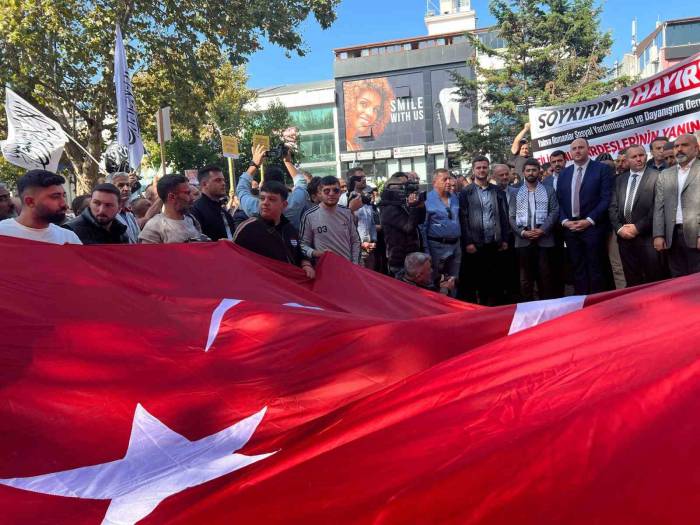 Yalova’da İsrail’in Filistinlilere Saldırıları Protesto Edildi