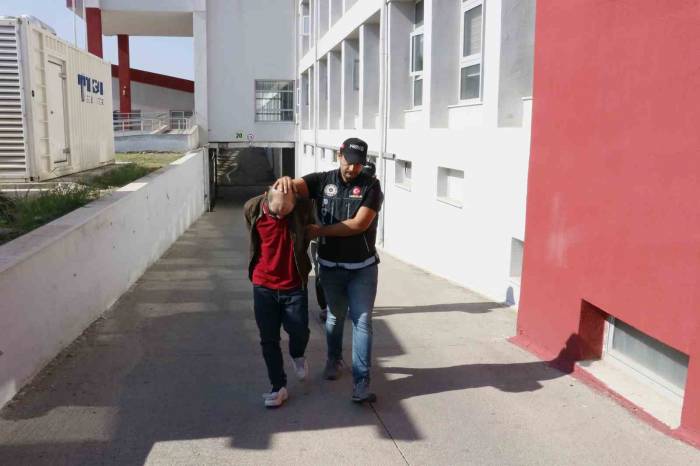 Adana’da Uyuşturucu Operasyonunda Yakalanan 3 Torbacı Tutuklandı