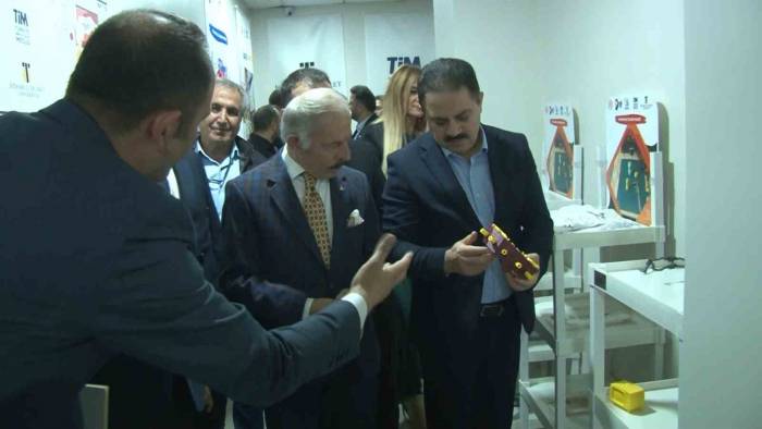 Bayrampaşa Tasarım Merkezi Öğrencilerin Yoğun İlgisiyle Açıldı