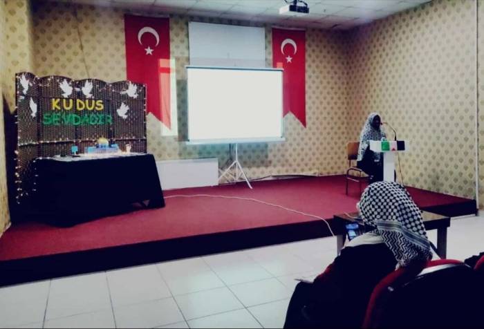 Öğrenciler Kudüs İçin Bir Araya Geldi