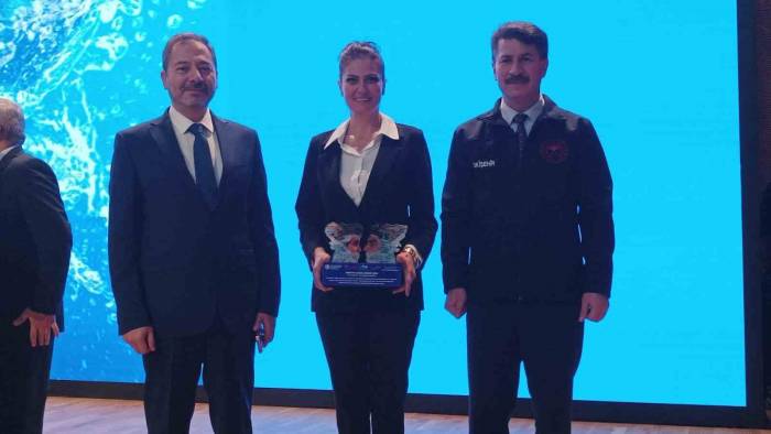 Dünya Gıda Günü’nde Eskişehirli Kadın Çiftçiye Anlamlı Ödül