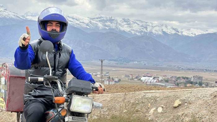 Yüksekova’da Dağlar Beyaza Büründü