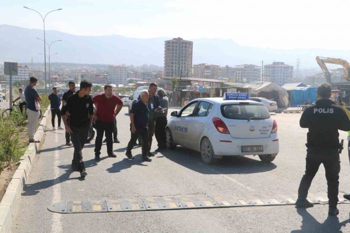 Ehliyet Sınavında İlginç Kaza: Sürücü Adayı Yaralandı