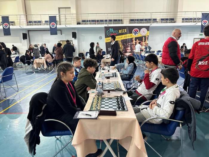 Kars’ta Satranç Sporuna Yoğun İlgi