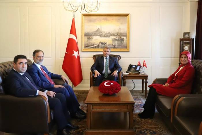 Kızılay, Düzce Çalışmalarını Vali Aslan’a Aktardı