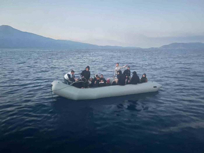 Kuşadası’nda 58 Düzensiz Göçmen Kurtarıldı