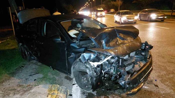 Samsun’da İki Otomobil Çarpıştı: 4 Yaralı
