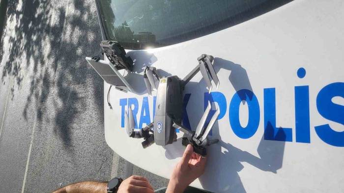 Trafik Denetiminde Kırmızı Işıkta Geçtiği İçin Ceza Yiyen Taksici ‘Kendimden Eminim’ Diyerek Cezaya İtiraz Etti