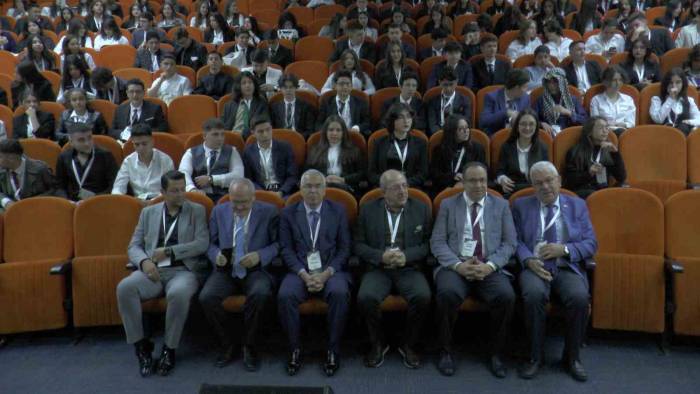 Tekden Fen Ve Anadolu Lisesi’nde ‘Munex’23’ Konferansı