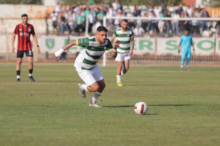 Efeler 09 Sfk Deplasmandan 3 Puan İle Dönüyor