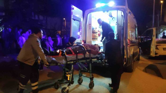 Tosya’da İki Motosiklet Çarpıştı: 2 Kişi Yaralandı