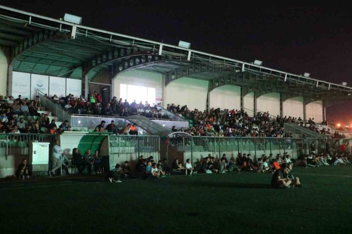 Dev Ekranda Fenerbahçe - Hatayspor Maçı Heyecanı