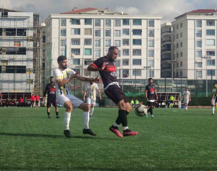 Vangölü Sportif Fk: 0 - Bitlis Özgüzelderespor: 3