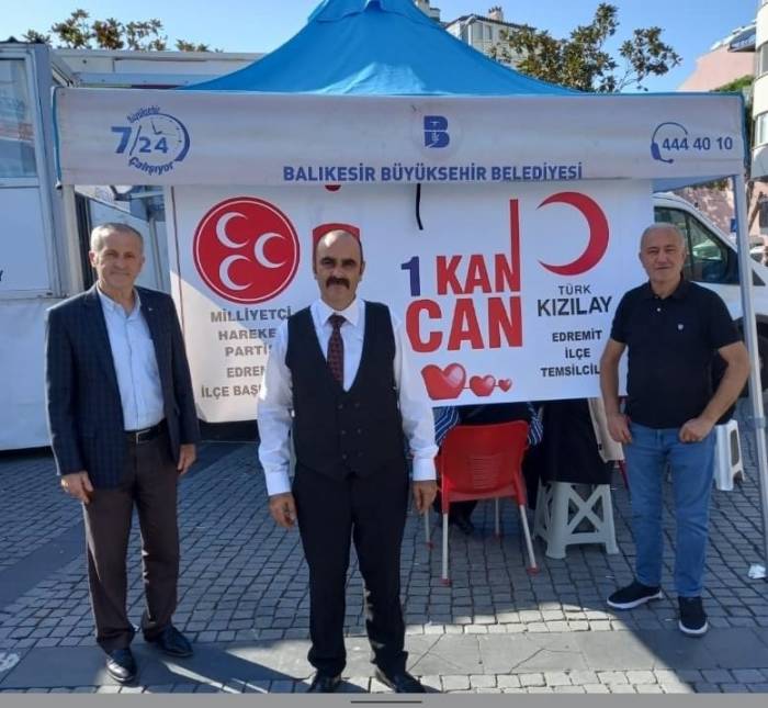 Edremit’te Mhp’den Kan Bağış Kampanyası İle Kızılay’a Destek