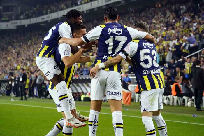 Fenerbahçe, Galibiyet Serisini 19 Maça Çıkardı